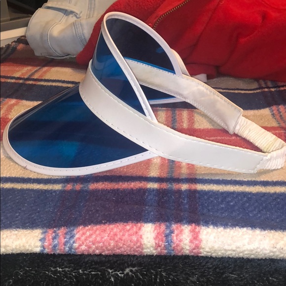 Visor - Picture 2 of 3